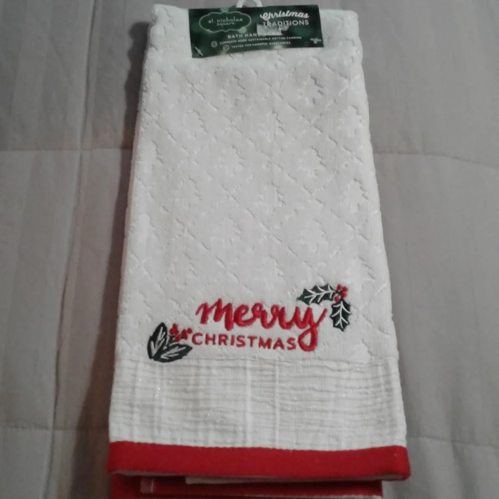 St Nicholas Square Christmas Bath Hand Towel